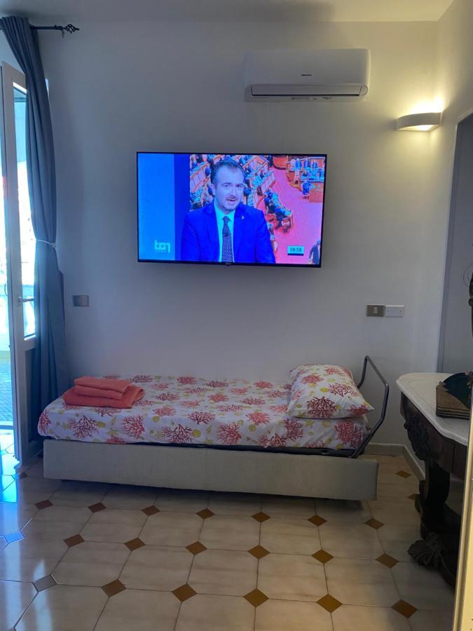 Villa Martina Suite Apartament Lacco Ameno  Dış mekan fotoğraf
